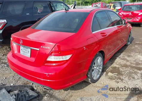 2009 Mercedes-Benz C 300 Luxury 4Matic/Sport 4Matic z USA, uszkodzony, nr VIN WDDGF81X59F255654